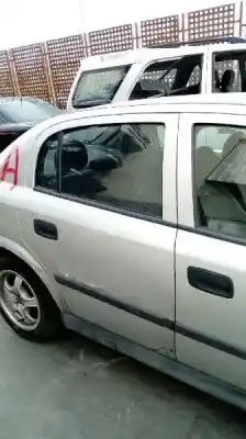 Vehicul casat opel astra g berlina club al anului 2001 alimentat z16se