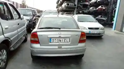 Vehicul casat opel astra g berlina club al anului 2001 alimentat z16se