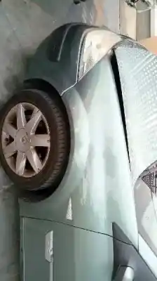 Здавання транспортного засобу renault megane ii berlina 5p authentique року 2006 потужний k9k p7