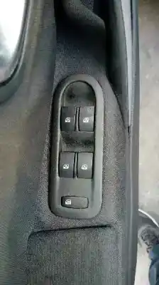 Здавання транспортного засобу renault megane ii berlina 5p authentique року 2006 потужний k9k p7