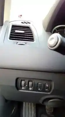Здавання транспортного засобу renault megane ii berlina 5p authentique року 2006 потужний k9k p7