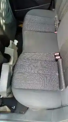 Здавання транспортного засобу renault megane ii berlina 5p authentique року 2006 потужний k9k p7