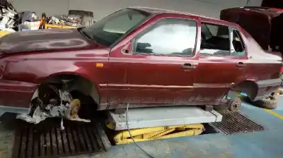 Veículo de Sucata VOLKSWAGEN                                         VENTO (1H2)                                                                                                                                                                                                                                                1.8 I                                                                                                                                                                                                                                                      do ano 1992 alimentado AAM
