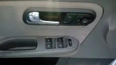 Véhicule à la ferraille seat cordoba berlina (6l2) 1.9 tdi de l'année 2003 alimenté atd