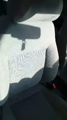 Véhicule à la ferraille seat cordoba berlina (6l2) 1.9 tdi de l'année 2003 alimenté atd