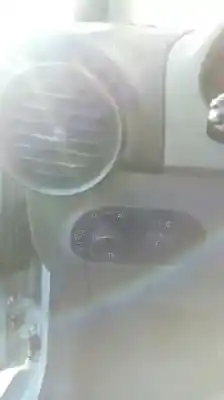 Véhicule à la ferraille seat cordoba berlina (6l2) 1.9 tdi de l'année 2003 alimenté atd