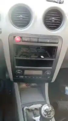 Véhicule à la ferraille seat cordoba berlina (6l2) 1.9 tdi de l'année 2003 alimenté atd