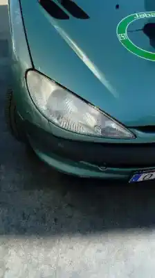 Vehicul casat peugeot 206 berlina xr al anului 1999 alimentat kfx