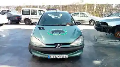Vehicul casat peugeot 206 berlina xr al anului 1999 alimentat kfx