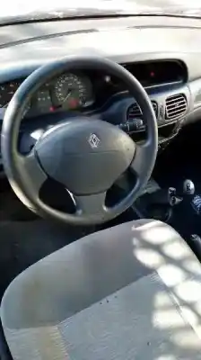 Утилизация автомобиля renault megane i fase 2 berlina (ba0) 1.4 16v expression 95 cv / 70 kw года 2001 питание k4j
