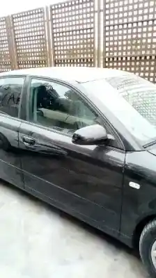 Sloopvoertuig audi a4 berlina (8e) 1.9 tdi (96kw) van het jaar 2004 aangedreven avf