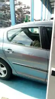 Véhicule à la ferraille peugeot 407 st confort de l'année 2006 alimenté 9hz