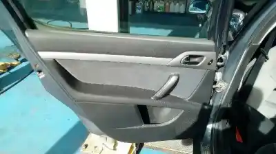 Véhicule à la ferraille peugeot 407 st confort de l'année 2006 alimenté 9hz
