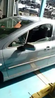 Véhicule à la ferraille peugeot 407 st confort de l'année 2006 alimenté 9hz