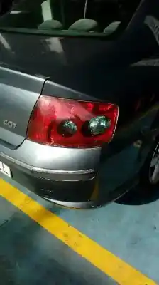 Véhicule à la ferraille peugeot 407 st confort de l'année 2006 alimenté 9hz
