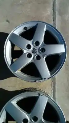 Véhicule à la ferraille peugeot 407 st confort de l'année 2006 alimenté 9hz