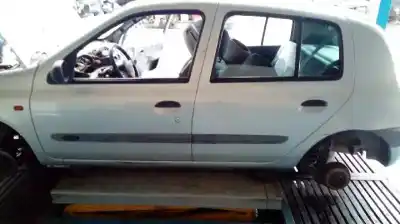 Здавання транспортного засобу renault clio ii fase i (b/cbo) 1.2 року 2000 потужний d7f g7