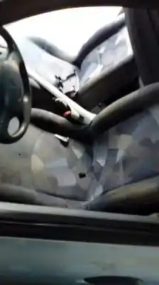 Здавання транспортного засобу renault clio ii fase i (b/cbo) 1.2 року 2000 потужний d7f g7