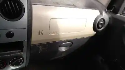 Здавання транспортного засобу peugeot partner (s2) combiespace року 2007 потужний 9hw