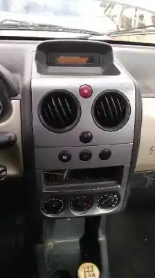 Здавання транспортного засобу peugeot partner (s2) combiespace року 2007 потужний 9hw