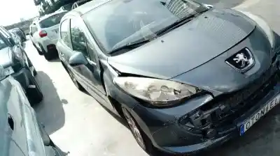 Véhicule à la ferraille peugeot 207 confort de l'année 2008 alimenté 9hx
