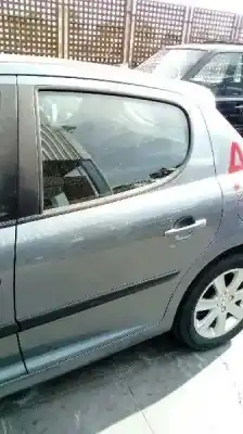 Véhicule à la ferraille peugeot 207 confort de l'année 2008 alimenté 9hx