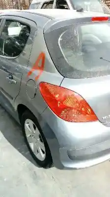 Véhicule à la ferraille peugeot 207 confort de l'année 2008 alimenté 9hx