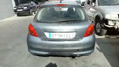 Véhicule à la ferraille peugeot 207 confort de l'année 2008 alimenté 9hx