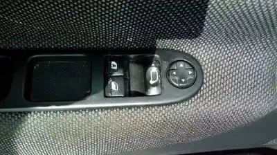 Véhicule à la ferraille peugeot 207 confort de l'année 2008 alimenté 9hx