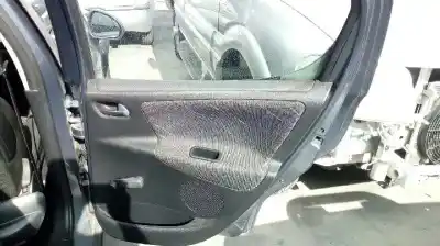 Véhicule à la ferraille peugeot 207 confort de l'année 2008 alimenté 9hx