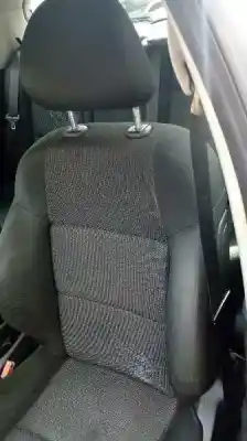 Véhicule à la ferraille peugeot 207 confort de l'année 2008 alimenté 9hx