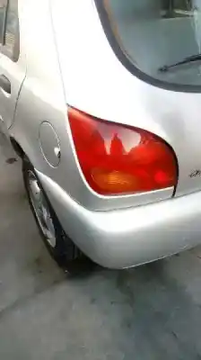 Veículo de Sucata ford fiesta berlina ghia do ano 1998 alimentado dha