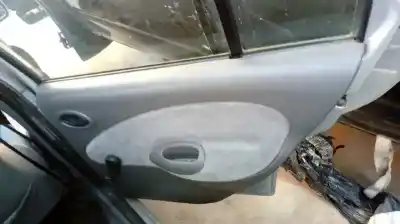 Veículo de Sucata ford fiesta berlina ghia do ano 1998 alimentado dha