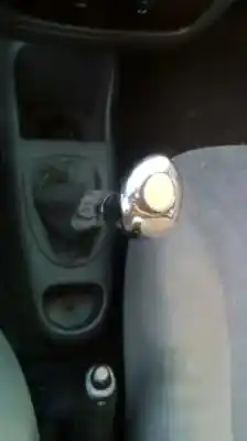 Veículo de Sucata ford fiesta berlina ghia do ano 1998 alimentado dha