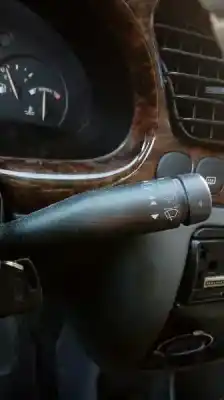 Veículo de Sucata ford fiesta berlina ghia do ano 1998 alimentado dha