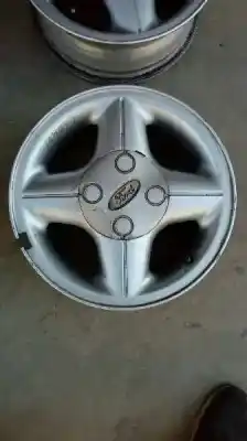 Veículo de Sucata ford fiesta berlina ghia do ano 1998 alimentado dha