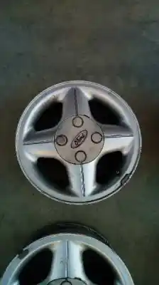 Veículo de Sucata ford fiesta berlina ghia do ano 1998 alimentado dha