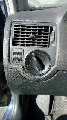 Sloopvoertuig volkswagen golf iv berlina (1j1) conceptline van het jaar 1997 aangedreven bcb