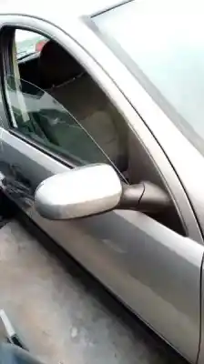 Здавання транспортного засобу opel corsa c blue line року 2003 потужний z12xe