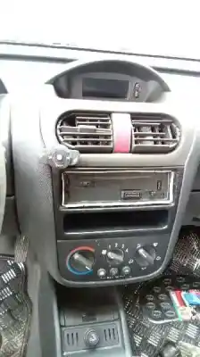 Здавання транспортного засобу opel corsa c blue line року 2003 потужний z12xe