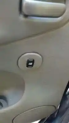 Veículo de Sucata citroen xsara picasso (n68) 2.0 hdi do ano 2002 alimentado rhy