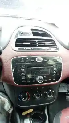 Здавання транспортного засобу fiat punto (evo) (199) dynamic року 2010 потужний 199a2000