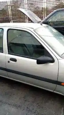 Veicolo di demolizione ford fiesta berlina (dx) ambiente dell'anno 2000 alimentato j4r