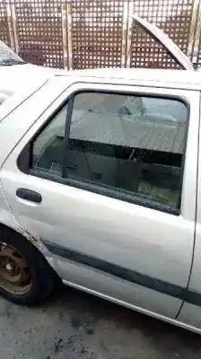 Veicolo di demolizione ford fiesta berlina (dx) ambiente dell'anno 2000 alimentato j4r