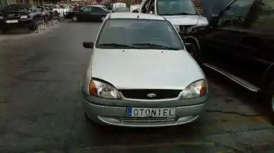 Veicolo di demolizione ford fiesta berlina (dx) ambiente dell'anno 2000 alimentato j4r