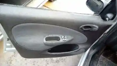 Veicolo di demolizione ford fiesta berlina (dx) ambiente dell'anno 2000 alimentato j4r