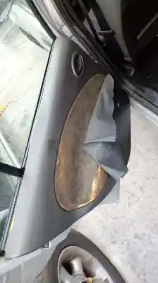 Veicolo di demolizione ford fiesta berlina (dx) ambiente dell'anno 2000 alimentato j4r