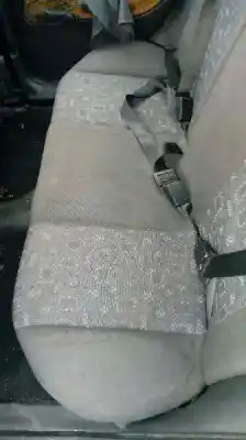 Veicolo di demolizione ford fiesta berlina (dx) ambiente dell'anno 2000 alimentato j4r