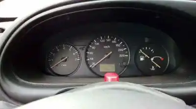 Veicolo di demolizione ford fiesta berlina (dx) ambiente dell'anno 2000 alimentato j4r