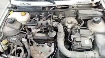 Veicolo di demolizione ford fiesta berlina (dx) ambiente dell'anno 2000 alimentato j4r